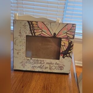Decorative Butterfly 'Mothers Make the World Go Round' Photo Frame - Multicolor